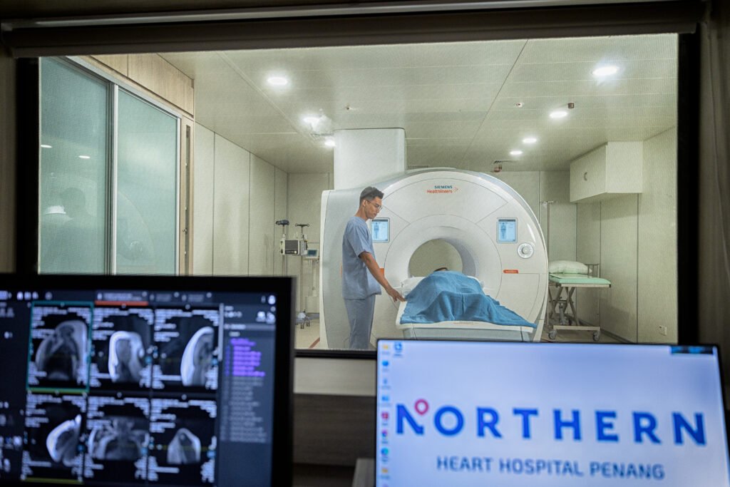 Cardiac MRI vs CT Scan